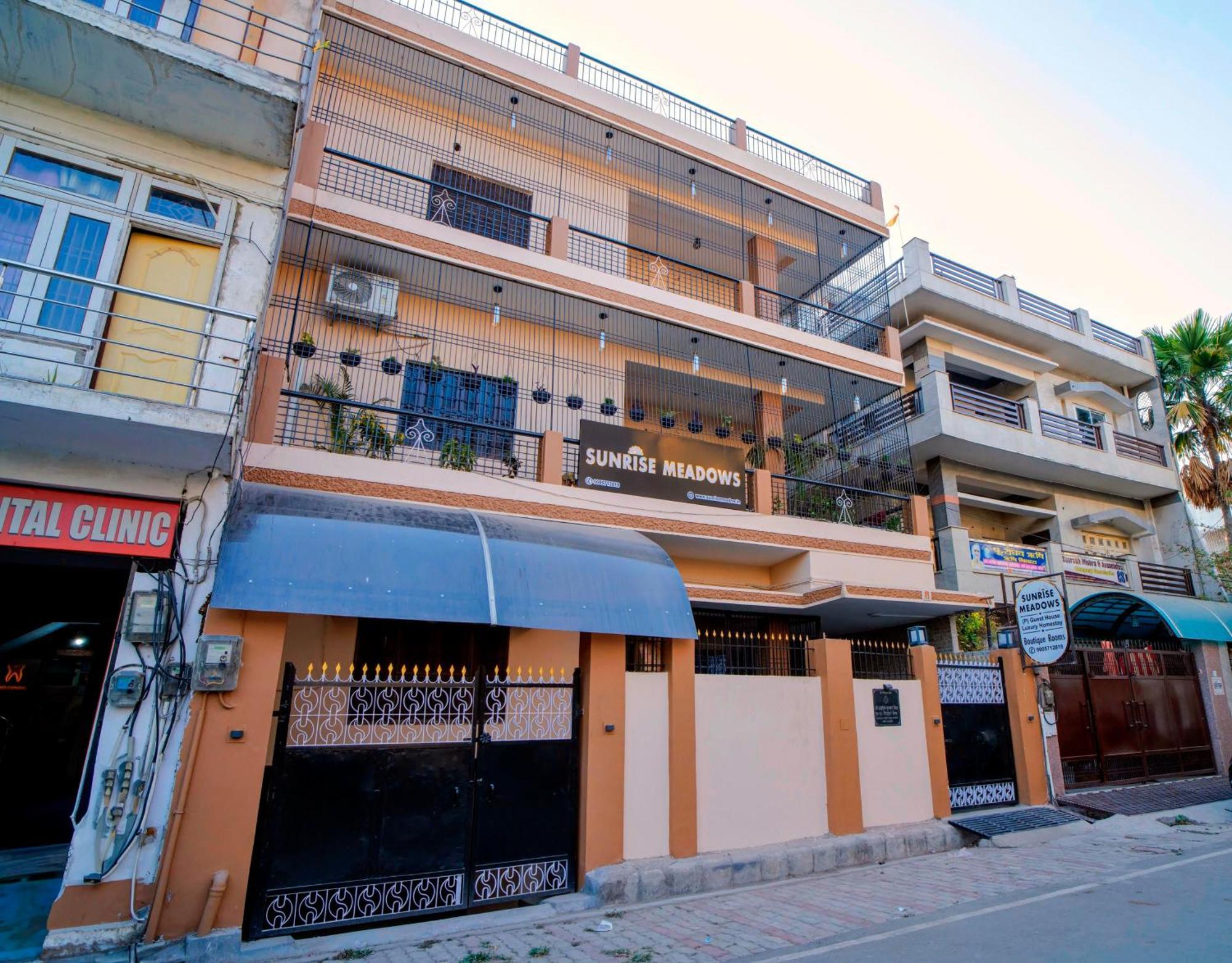 Sunrise Meadows Hotel - Varanasi, Varanasi