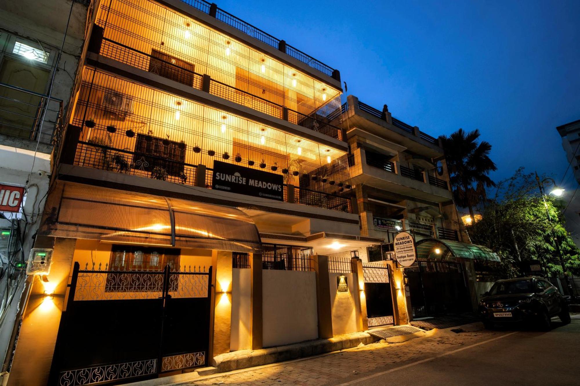Sunrise Meadows Hotel - Varanasi — Photos 2